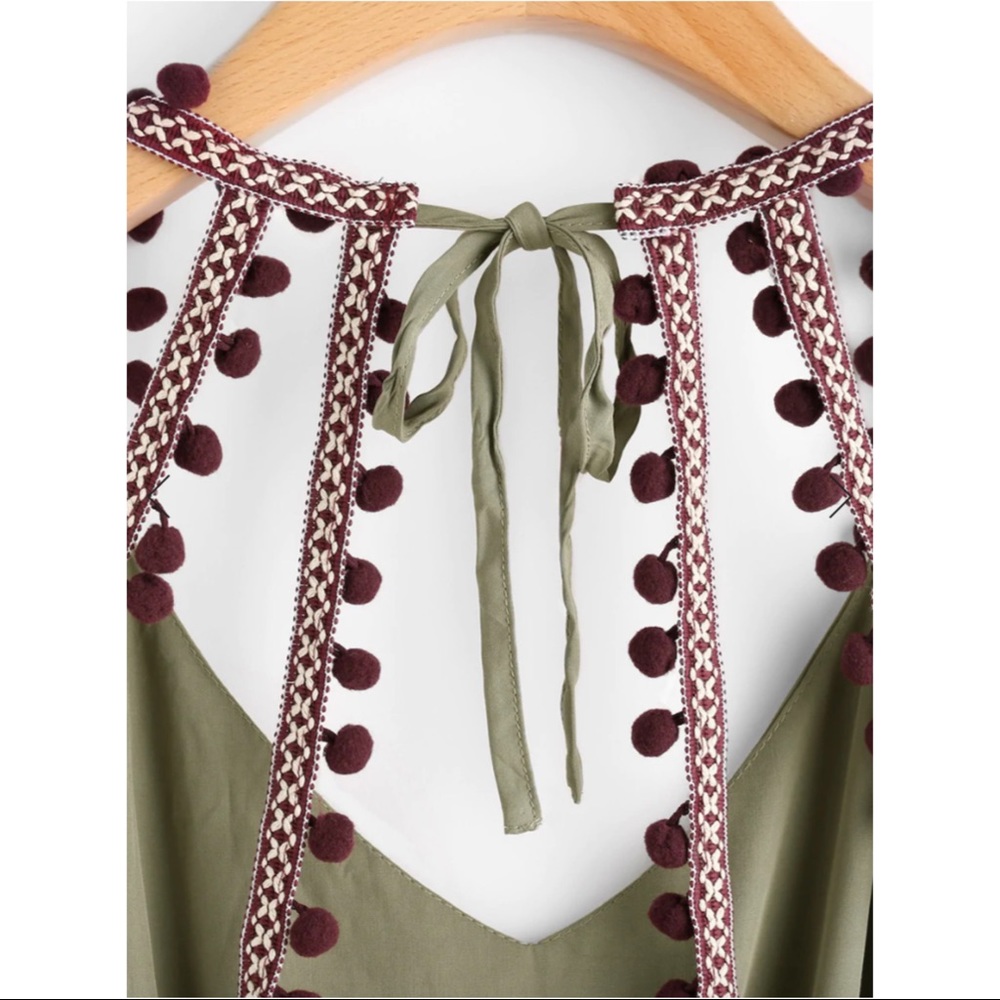 NWOT Romper - Picture 3 of 5